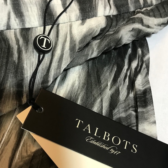 NWT Cute Talbots Pleated Skirt - Picture 4 of 5